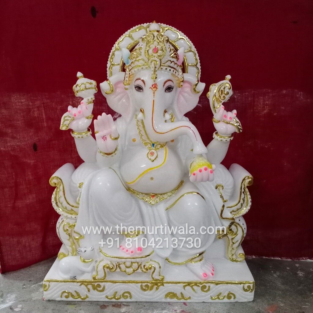 Ganesh hasta a posture in bharat natyam Stock Photo - Alamy